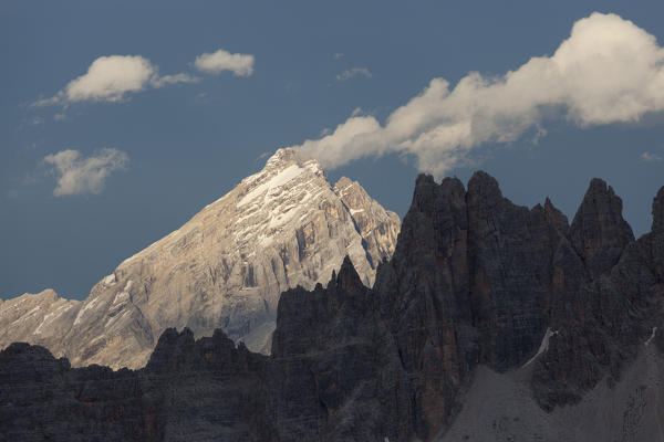 Antealao and Croda da Lago, Ampezzo Dolomites, Cortina d'Ampezzo, Belluno, Veneto, Italy.