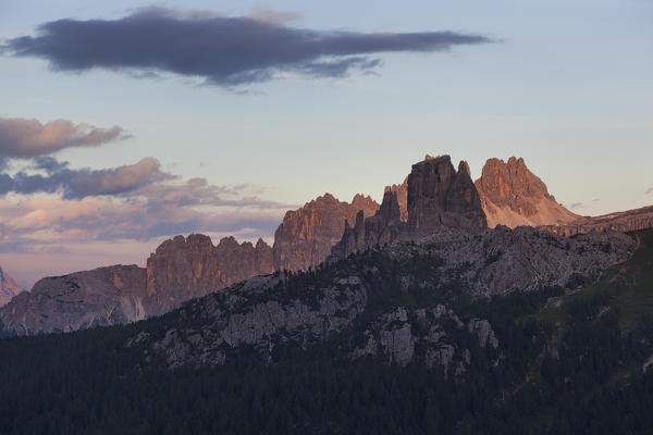 Cinque Torri and Croda da Lago, Ampezzo Dolomites, Cortina d'Ampezzo, Belluno, Italy.