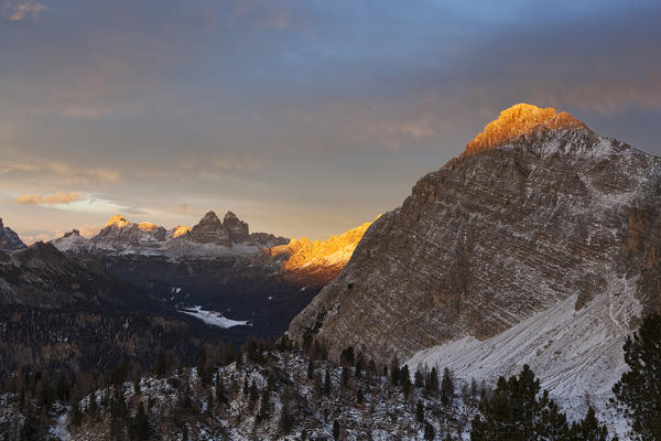 Misurina with Drei Zinnen/Tre CIme di Lavaredo and Marcoira Western Peak, Dolomites, Auronzo di Cadore, Belluno, Veneto, Italy.