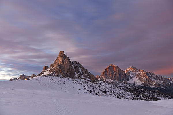 Last lights on Nuvolao and Tofane groups from Giau Pass, Dolomites, Giau Pass, San Vito di Cadore, Belluno province, Veneto, Italy