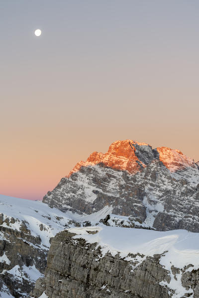 Mount Campedelle, Misurina, Auronzo di Cadore, province of Belluno, Veneto, Italy, Europe. Sunrise on the Mount Cristallo 