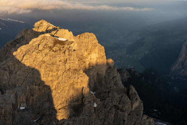 Gran Cir, Gardena Pass, Dolomites, Bolzano district, South Tyrol, Italy, Europe. Alpenglow in the rocks of Cir mountains