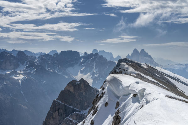 Picco di Vallandro/Dürrenstein, Prato Piazza/Plätzwiese, Dolomites, South Tyrol, Italy. The famous Tre Cime di Lavaredo seen from the ridge of the Mount Picco di Vallandro