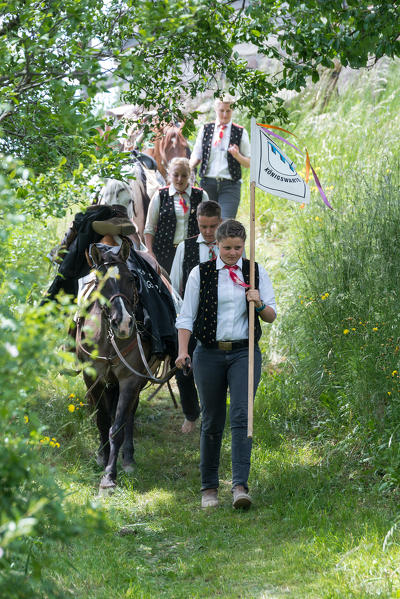 Fie, South Tyrol, Italy. The riders take the hike to the fourth and last tournament at Castle Presule