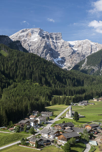 Prags/Braies, Dolomites, South Tyrol, Italy. The village of St. Veit/San Vito. In the background the Seekofel/Croda del Becco