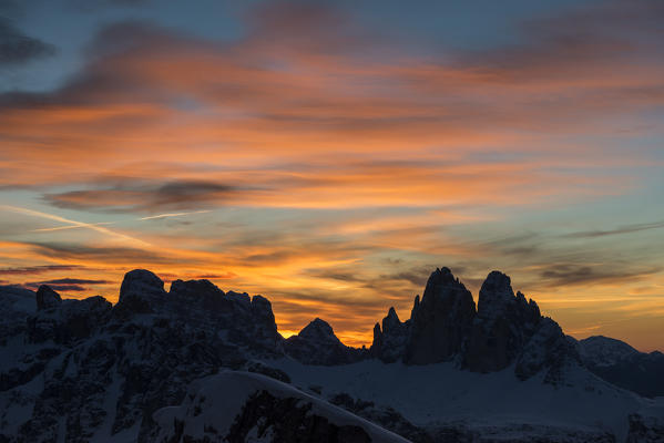 Picco di Vallandro/Duerrenstein, Dolomites, South Tyrol, Italy. Sunrise over the Tre Cime di Lavaredo in the Dolomites