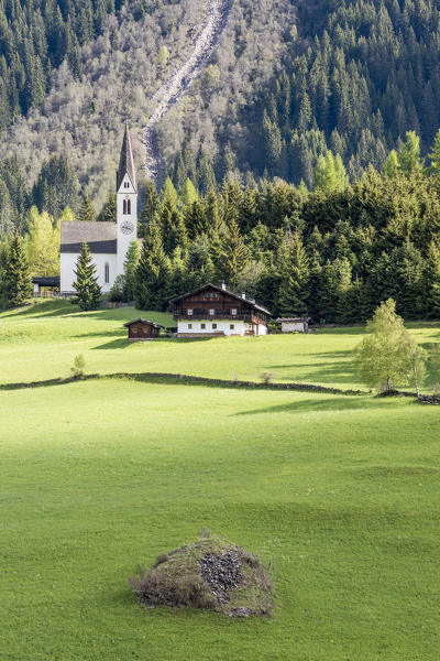 Mareta / Mareit, Racines / Ratschings, Bolzano province, South Tyrol, Italy. The church Sankt Magdalena