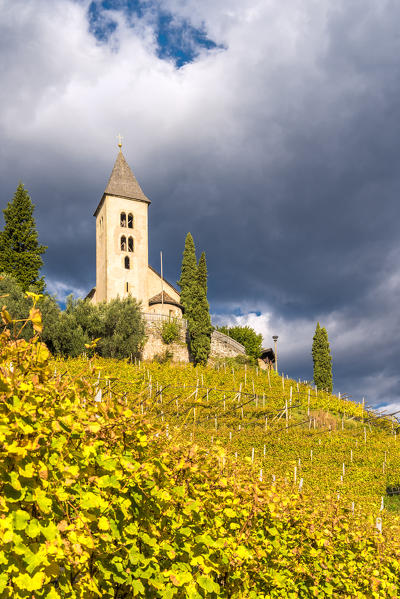 Termeno / Tramin, province of Bolzano, South Tyrol, Italy, Europe. The church of San Giacomo