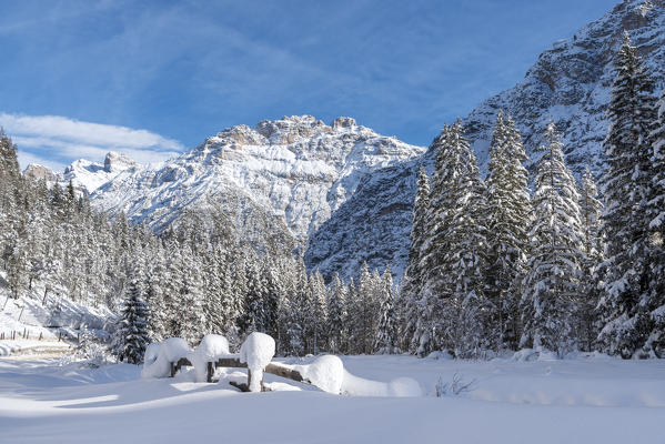 Carbonin / Schluderbach, Dobbiaco / Toblach, Dolomites, province of Bolzano, South Tyrol, Italy, Europe. The peaks of Mount Rudo