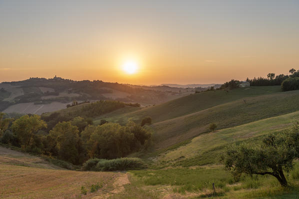 Monterubbiano, province of Fermo, Marche, Italy, Europe. Sunset in the hills around the village of Petritoli