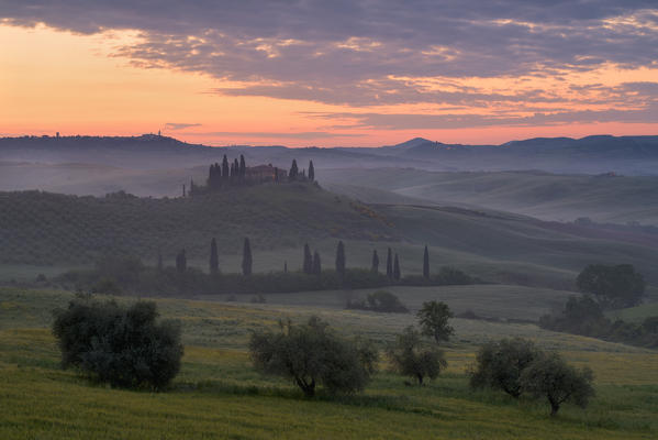 Europe, Italy, Orcia valley at dusk, province of Siena, Tuscany.