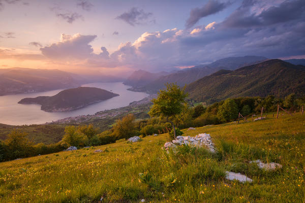 Europe, Italy, Iseo lake view from Colmi of Sulzano, province of Brescia.