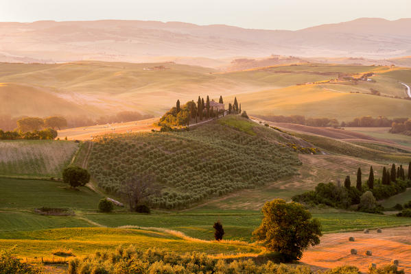 Belvedere Farmhouse at dawn, San Quirico d'Orcia, Orcia Valley, Siena province, Italy, Europe.