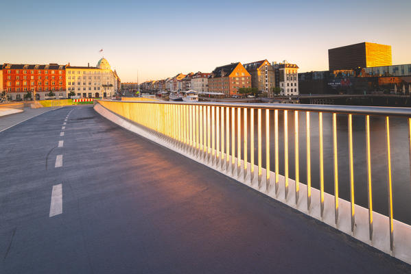 Sunrise in Nyhavn, Copenhagen, Hovedstaden, Denmark, Northern Europe.