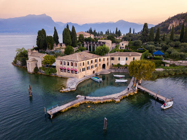 Punta san Vigilio at dawn, Garda lake, Verona province, Veneto district, Italy.