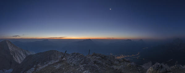 Tofana di Mezzo, Cortina d’Ampezzo, Dolomites, Veneto, Italy. Sunrise from Tofana di Mezzo