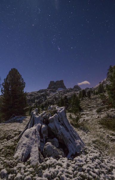 Averau Mount, Belluno, Dolomites, Veneto, Italy. Averau mount in a starry night