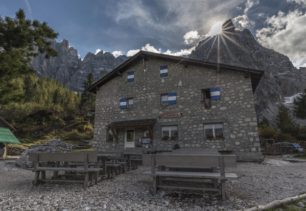 Vandelli Refuge, Sorapiss Lake, Belluno, Dolomites, Veneto, Italy. Dito di Dio and Vandelli refuge