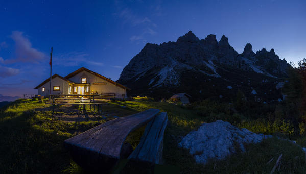 Pian dei Buoi, Marmarole, Lozzo di Cadore, Dolomites, Belluno, Veneto, Italy. Marmarole and Ciareido refuge at blue hour