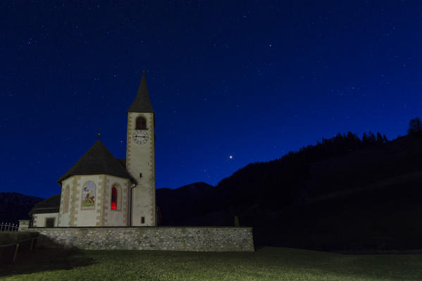 St. Veit, Braies, Croda del Becco, Seekofel, Dolomites, South Tyrol, Italy. St. Veit's church