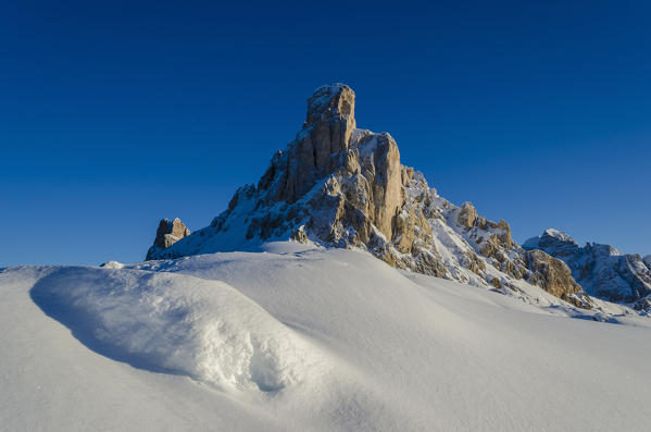 Ra Gusela, Giau Pass, Cortina d'Ampezzo, Dolomiti, Dolomites, Veneto, Italy. Sunrise at Giau Pass