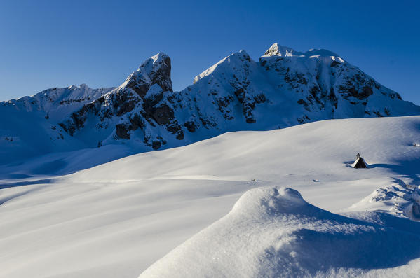 Giau Pass, Cortina d'Ampezzo, Dolomiti, Dolomites, Veneto, Italy. Sunrise at Giau Pass