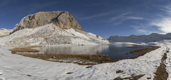 Fosses lake, Dolomiti d'Ampezzo Natural Park, Cortina d'Ampezzo, Belluno, Veneto, Italy.Fosses lake