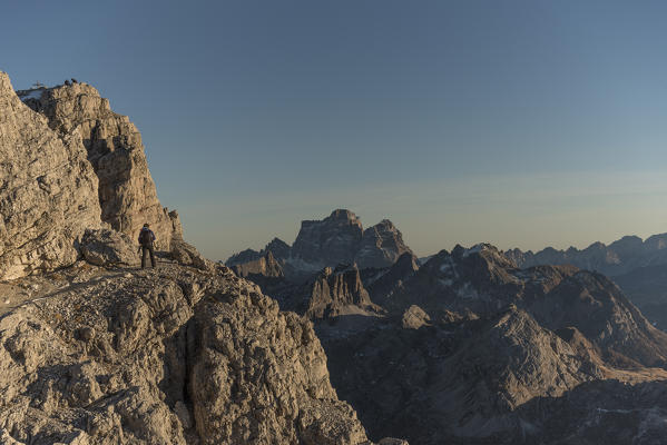 Lagazuoi mount, Falzarego Pass, Cortina d'Ampezzo, Dolomiti, Dolomites, Belluno, Veneto, Italy. Kaiserjager's path