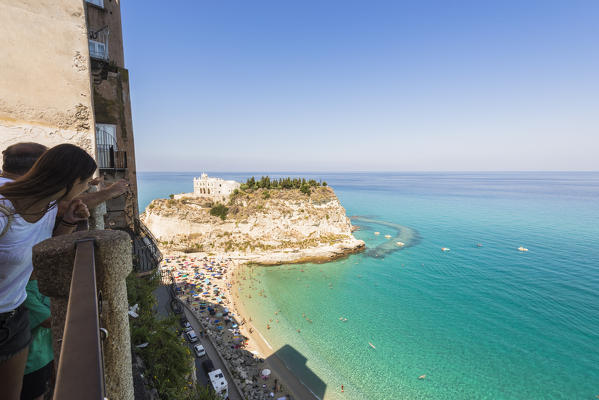 Tropea, Province of Vibo Valentia, Calabria, Italy. The famous view from Villetta di Liano towards the Santa Maria dell'Isola