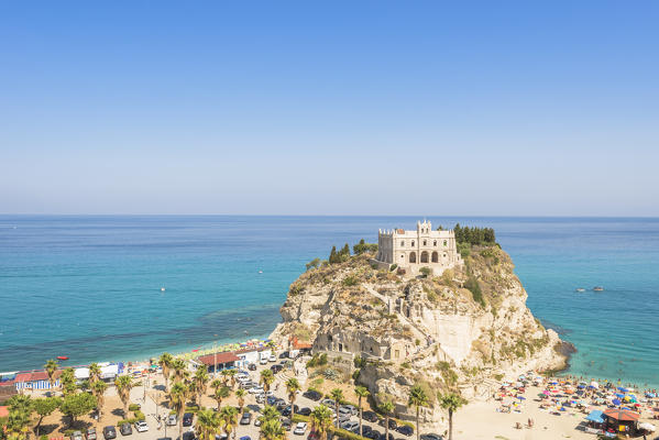 Tropea, Province of Vibo Valentia, Calabria, Italy. The Santa Maria dell'Isola seen from Piazza del Cannone