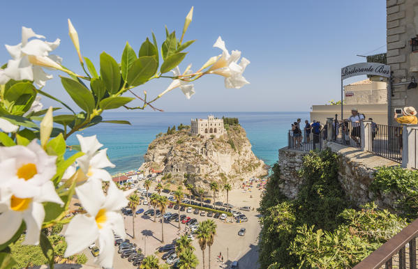 Tropea, Province of Vibo Valentia, Calabria, Italy. The Santa Maria dell'Isola seen from Piazza del Cannone