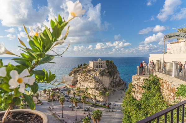 Tropea, Province of Vibo Valentia, Calabria, Italy. The Santa Maria dell'Isola seen from Cannone's Square (Largo Villetta)