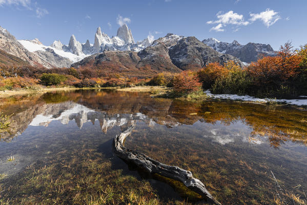 Autumn scenery with lake reflection and Fitz Roy range in the background. El Chalten, Santa Cruz province, Argentina.
