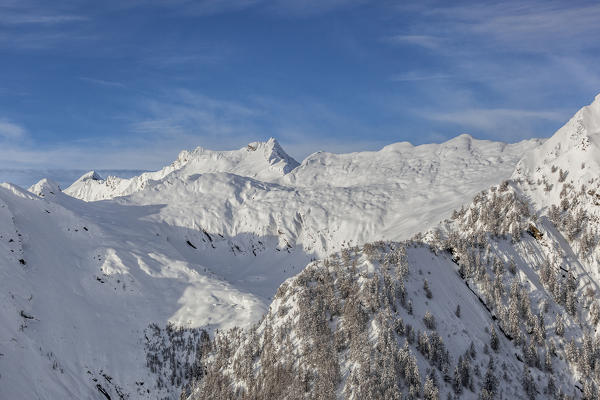 Italy, Italian Alps, Lombardy, sunrise on mountains