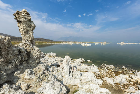 Mono Lake, Mono County, California, USA.