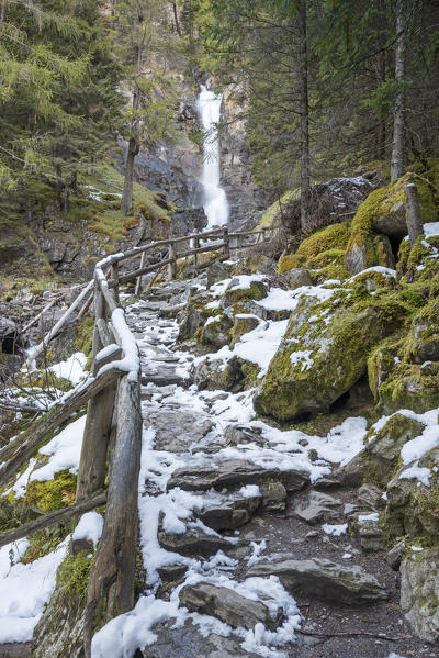 Low waterfall Saent
Europe, Italy, Trentino Alto Adige, Trento district, Rabbi valley, Stelvio nature park