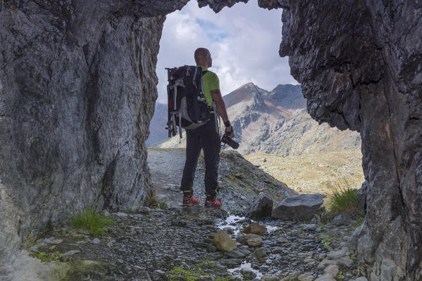 Photographer who scans the horizon
Europe, Italy, Trentino region, Sun valley, Pejo, national park Stelvio