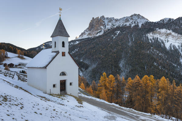 Church towards the Herb Pass
Europe, Italy, Bolzano district, Herb pass