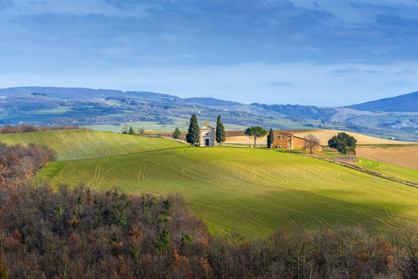 Chapel of the Madonna of Vitaleta in spring season
Europe, Italy, Tuscany, Siena province, San Quirico municipality