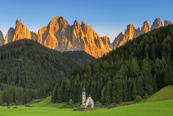 San Giovanni in Ranui church at sunset
Europe, Trentino Alto Adige, South Tyrol, Bolzano district, Funes valley, Funes