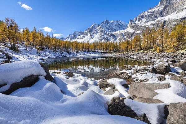 View of the Lago Nero in autumn after a snowfall. Buscagna Valley, Alpe Devero, Alpe Veglia Natural Park, Baceno, Verbano Cusio Ossola province, Piedmont, Italy, Europe.
