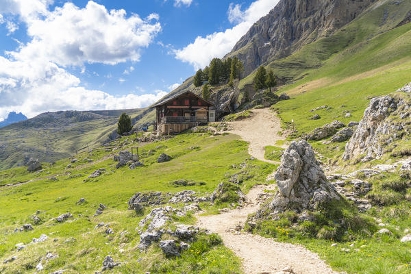 Rifugio Sandro Pertini hut in summer along the trail around the Sassolungo group, Dolomites, Val di Fassa, Trentino, Italy