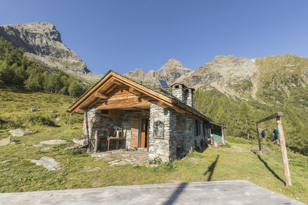 Rifugio Lago Lagazzuolo at summer, Chiesa In Valmalenco, Province of Sondrio, Valtellina, Lombardy, Italy