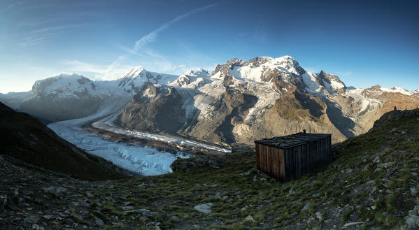 Panoramic of Monte Rosa massif and glacier, Lyskamm, Polluce, Castore and Breithorn, Zermatt, canton of Valais, Switzerland