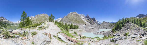 Panoramic view of the Mont Blanc Massif from the Miage Lake (Miage Lake, Veny Valley, Courmayeur, Aosta province, Aosta Valley, Italy, Europe)