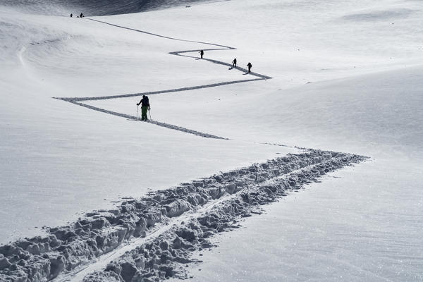 Ski mountaineering in Rhemes Valley, Entrelor peak (Gran Paradiso Natural Park, Rhemes-Notre-Dame, Rhemes Valley, Aosta province, Aosta Valley, Italy, Europe)