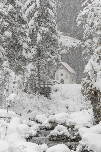 The small Church inside the Sottoguda Serrai Gorge at the foot of Marmolada (Sottoguda, Rocca Pietore, Belluno province, Veneto, Italy, Europe)