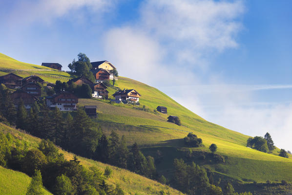 Traditional houses in Longiarù, Badia Valley, South Tyrol, Dolomites, Italy, Europe.