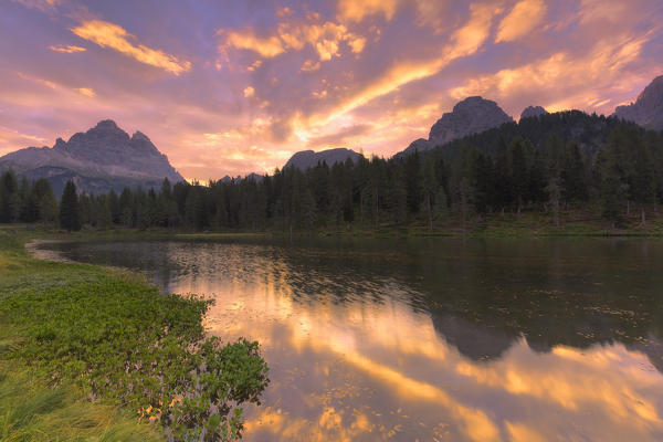 Sunrise at Antorno Lake. Three Peaks of Lavaredo in the background. Dolomites of Sesto / Sexten, Province of Belluno, Veneto, Italy,  Europe.