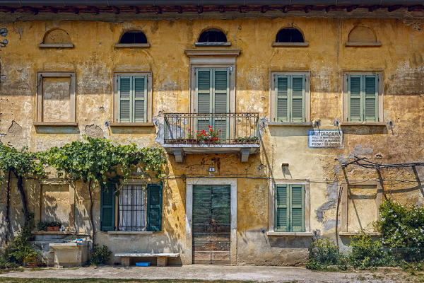 Farmhouse Vertaggera, Montevecchia park, Missaglia, Curone valley, Lecco province, Brianza, Lombardy, Italy, Europe